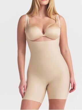 🤎✨NWT SKIMS Body CS Open Back Mid Thigh Bodysuit Clay Size Medium🤎
